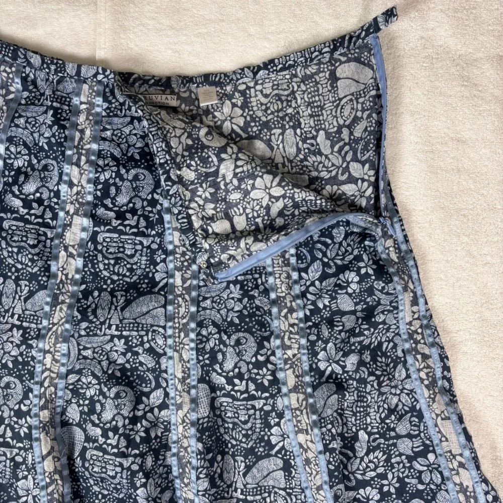 PERUVIAN CONNECTION Pima Cotton Fit Flare MIDI Skirt Womens 12 Blue White Floral - Picture 8 of 9